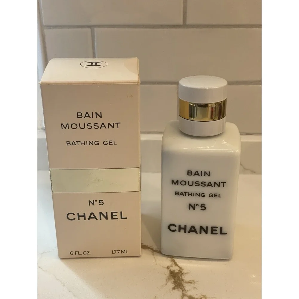 Vintage Chanel‎ No 5 Bathing Gel Perfumed 6 fl oz Milk Glass Bottle Full Box